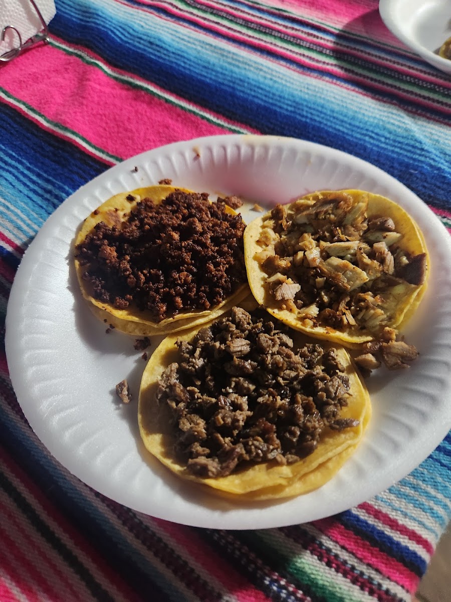 Ponchos Tacos lv