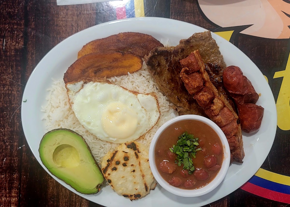 Antojitos Colombianos 2