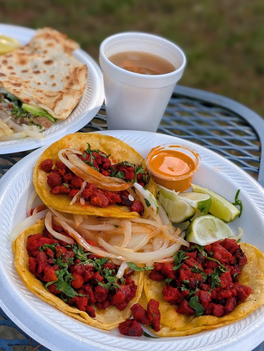 Antojitos - Tacos - Y Mas