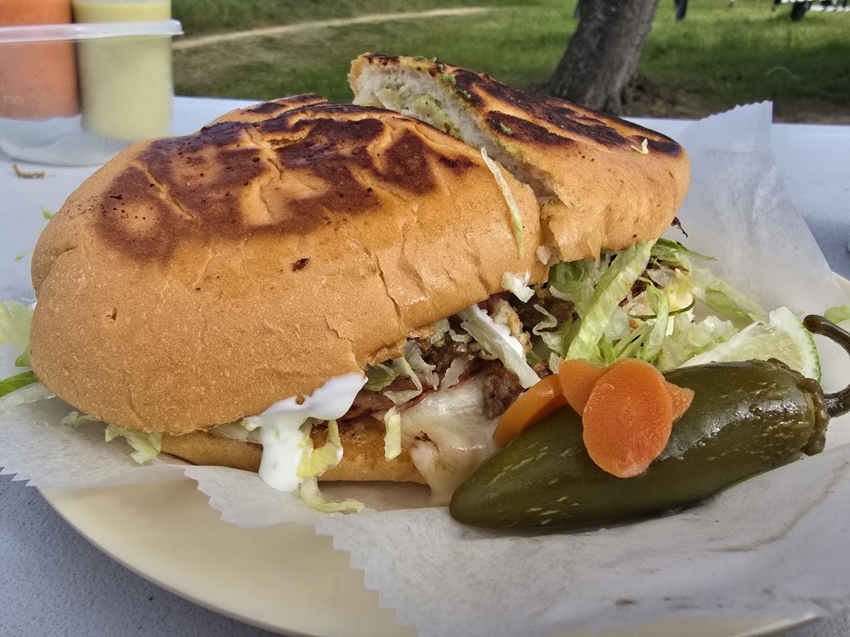Antojitos - Tacos - Y Mas