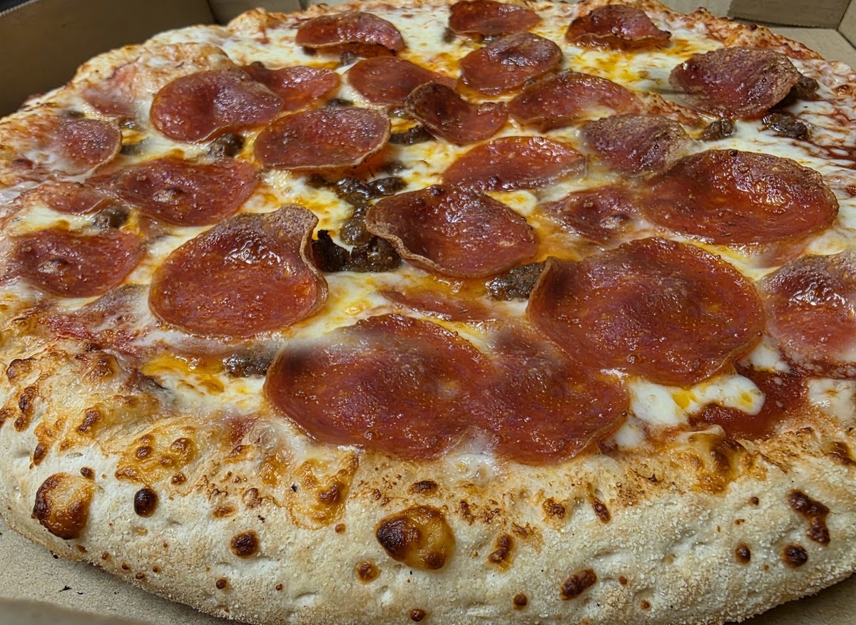 Roshe's Pizza and Bar