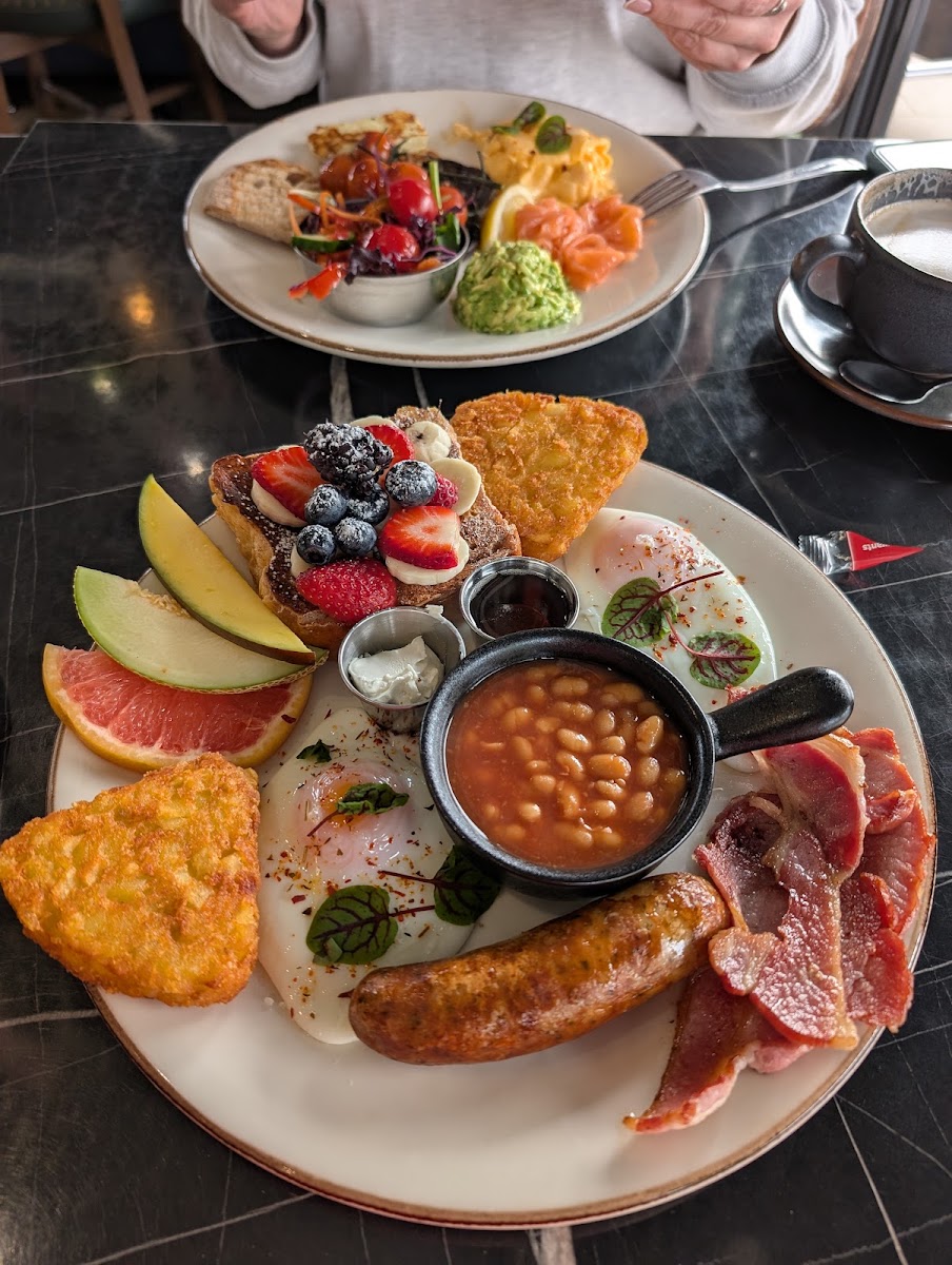 Loca Bistro and Lounge
