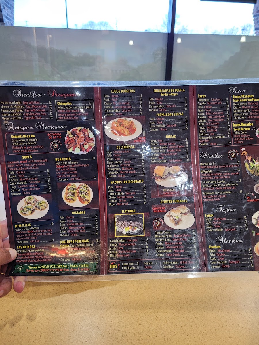La Casa De La Tia menu board