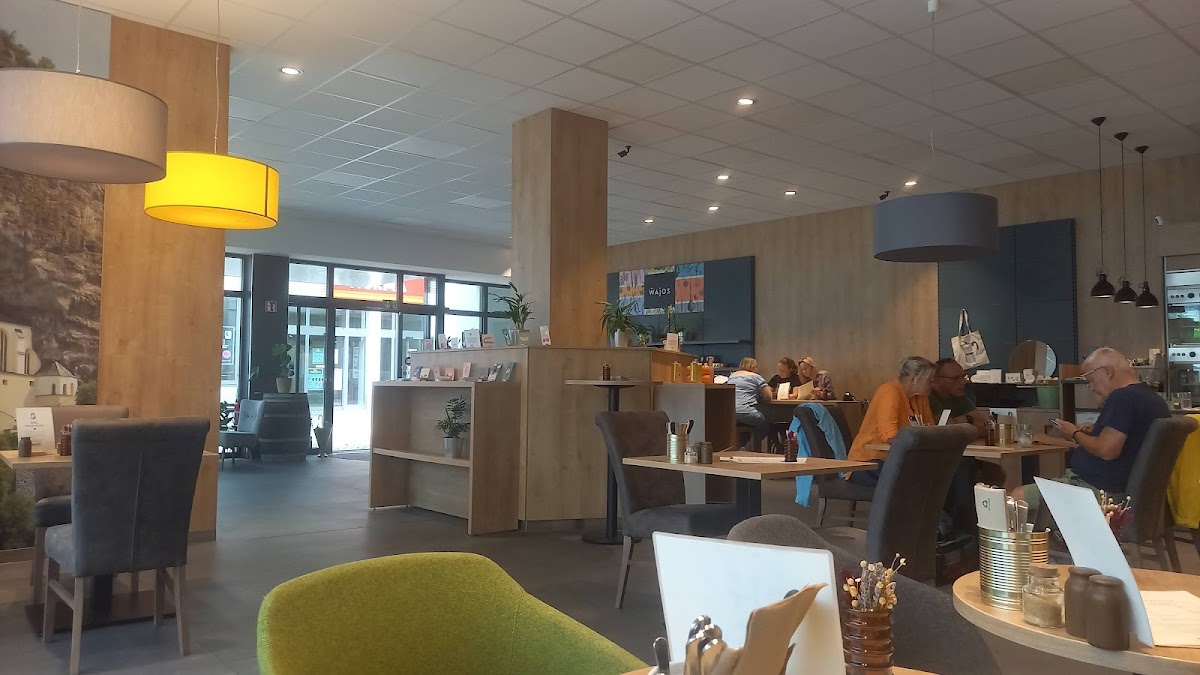 maje - café and store
