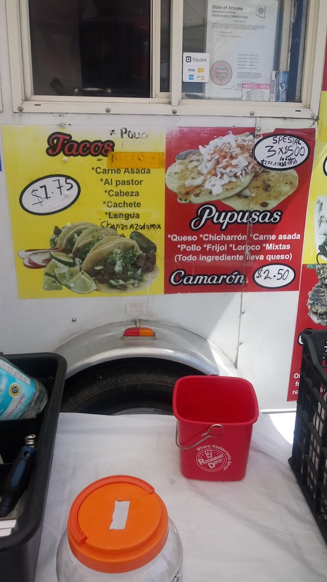 El quiché pupusas menu board