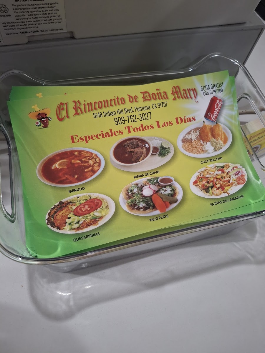 EL RINCONCITO DE DOÑA MARY menu board