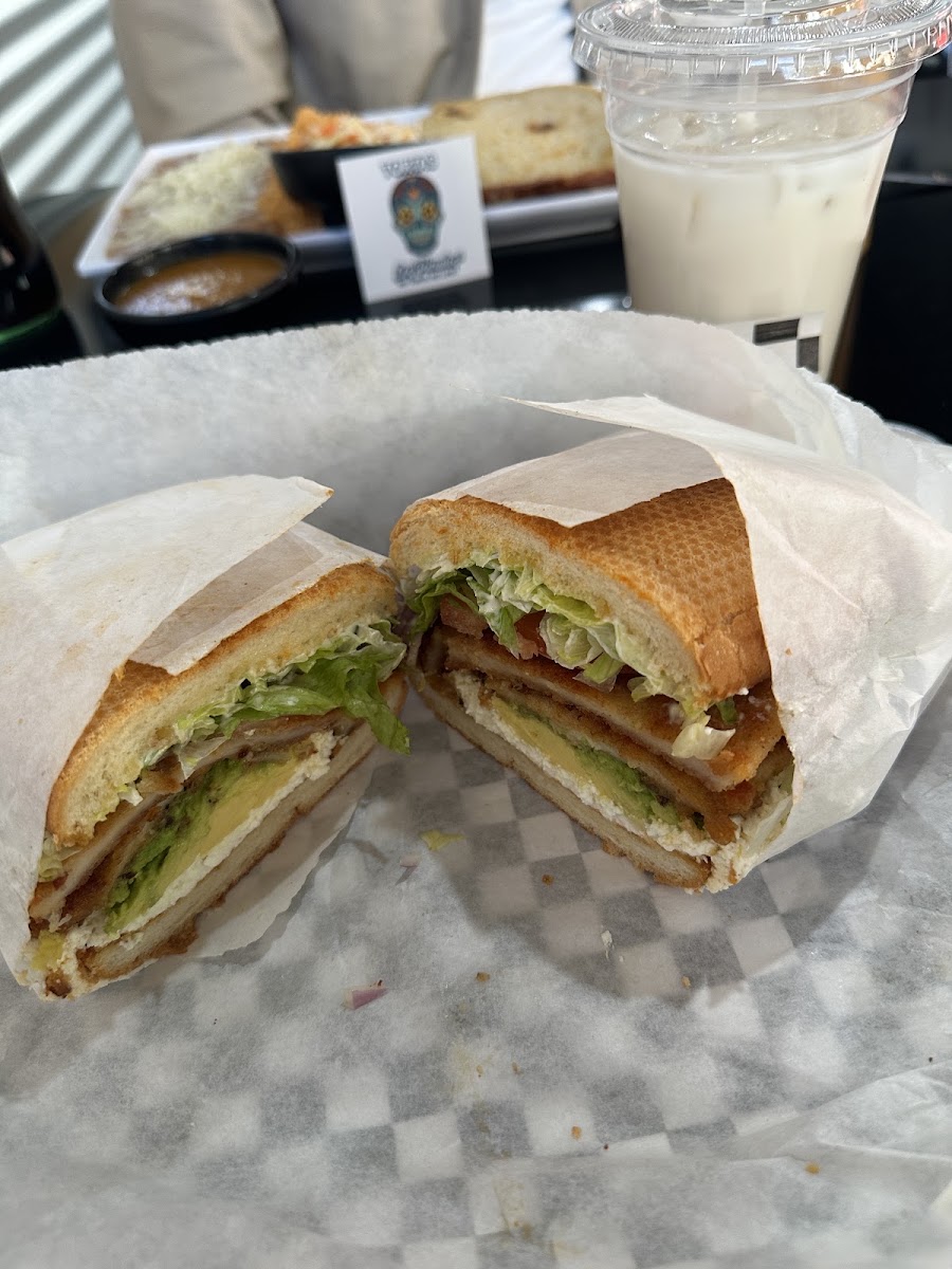 Tortas y taqueria Los Picudos 2