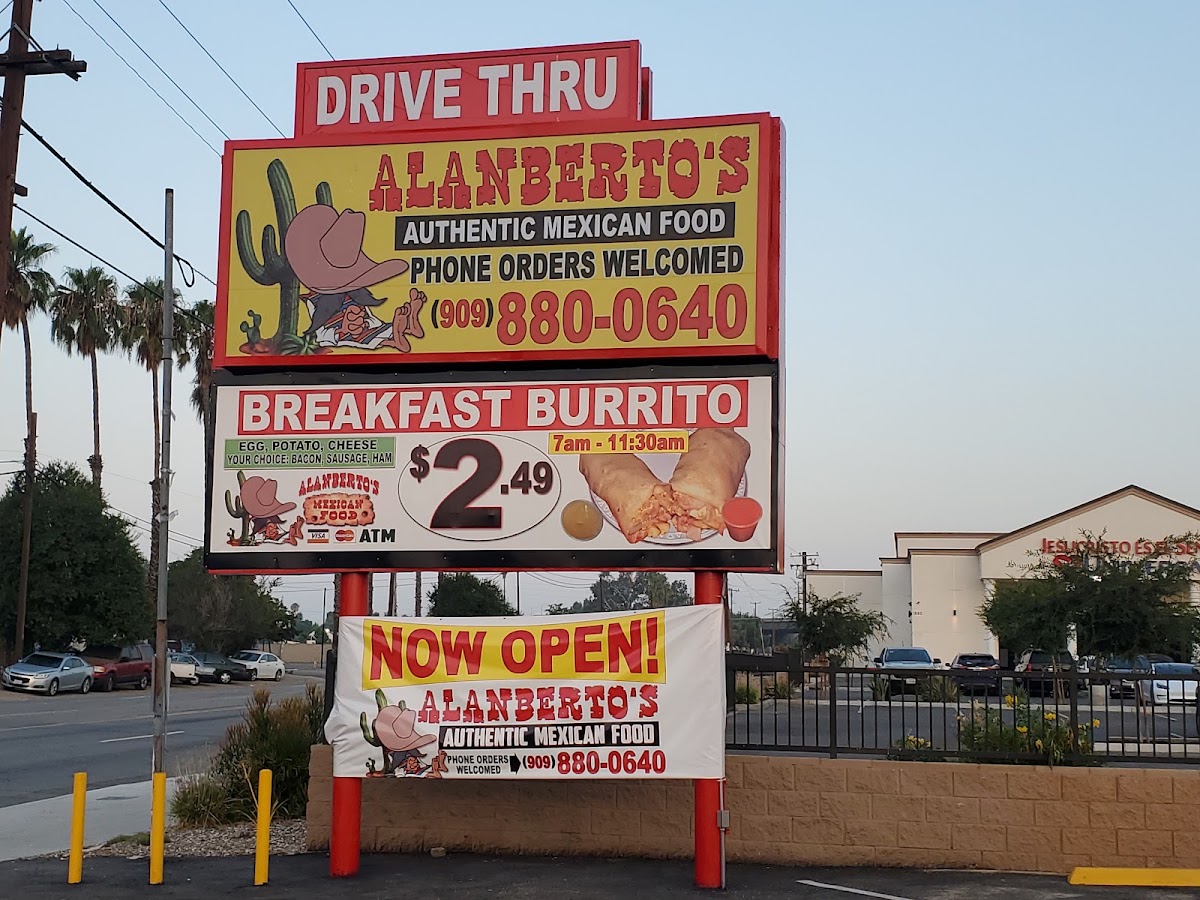 Alanberto's Authentic Mexican food menu board
