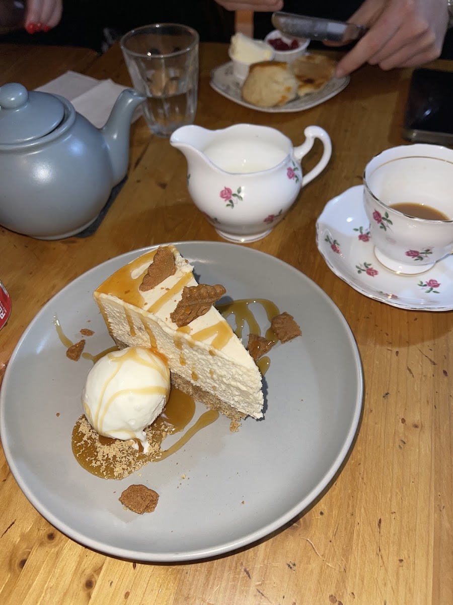 Wood Cottage - Tea Room, Patisserie