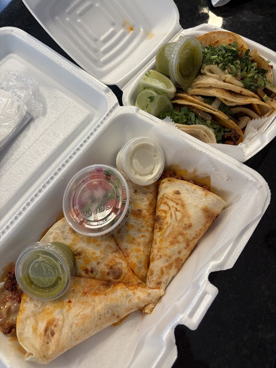 El Gusano Taco Truck