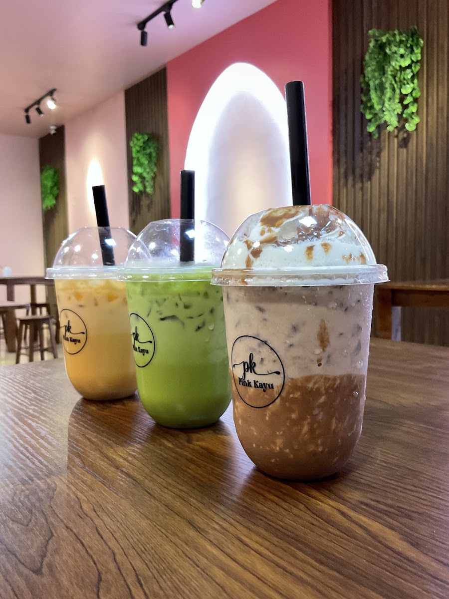 Pink Kayu Cafe