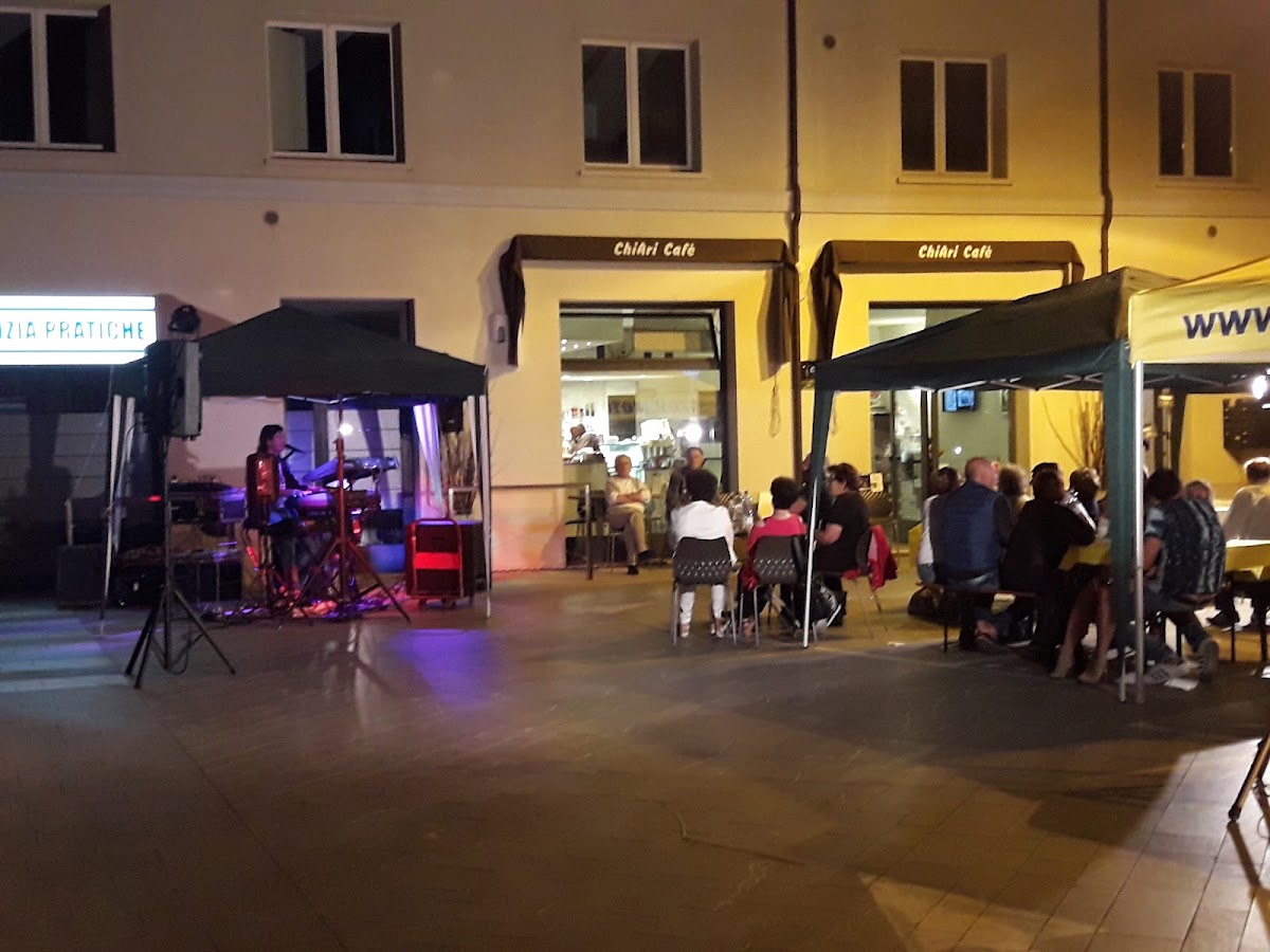 ChiAri Café