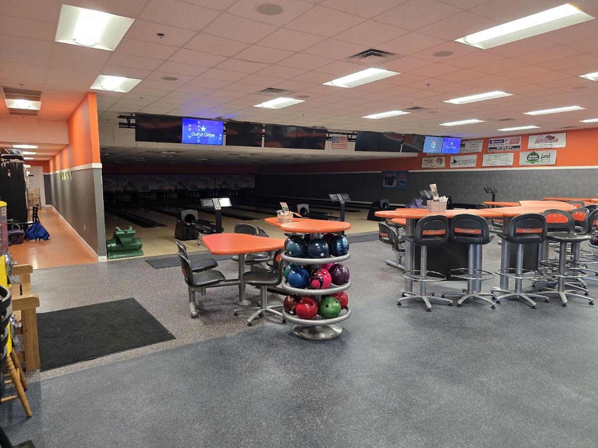 B&B Bowl Restaurant And Lounge