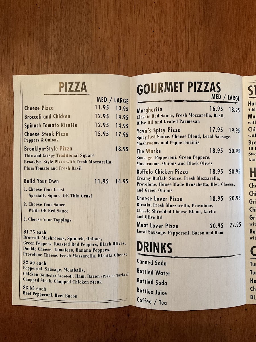 Yaya's Pizza menu board