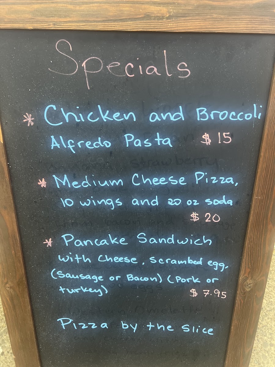 Yaya's Pizza menu board