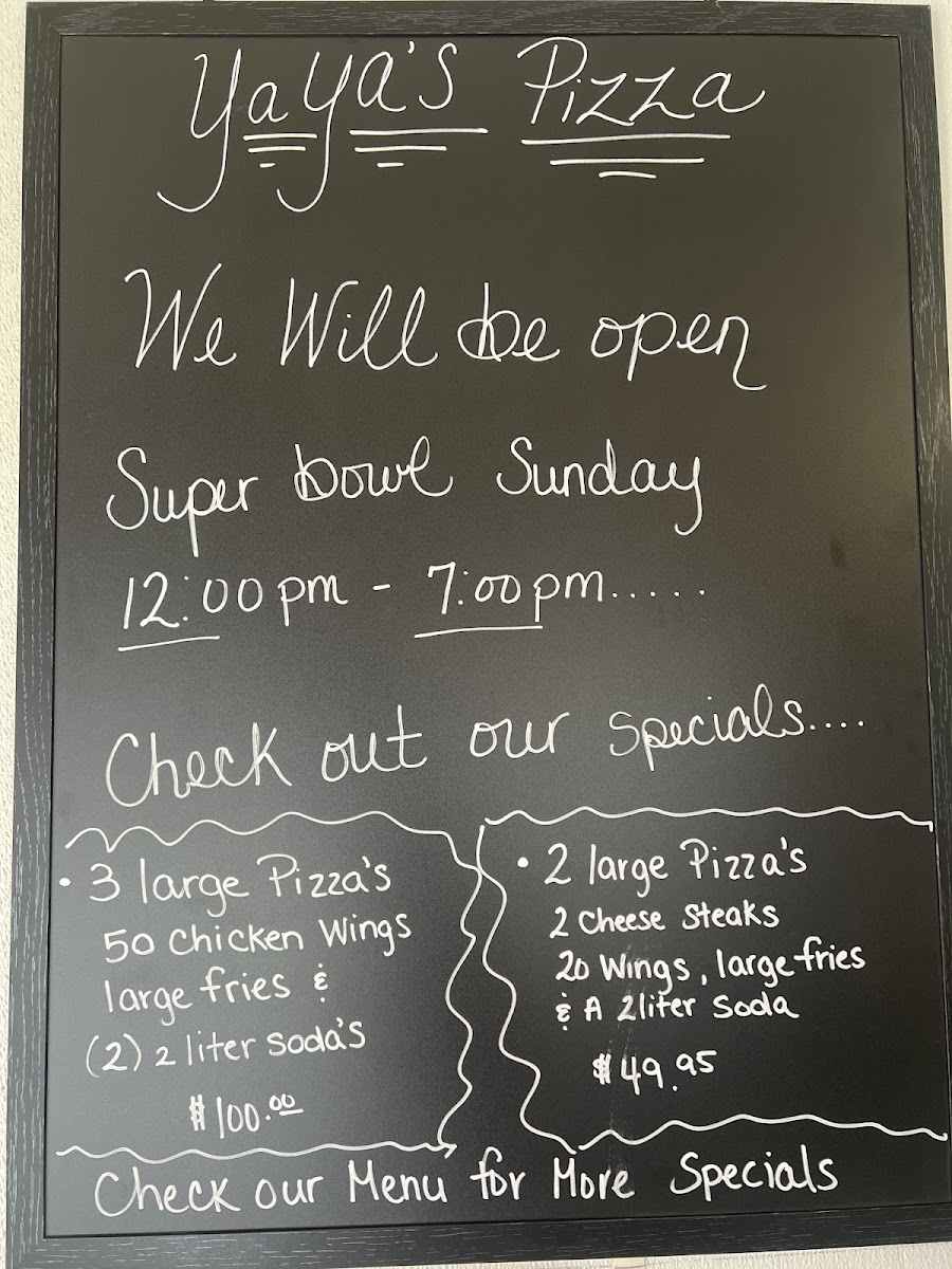 Yaya's Pizza menu board