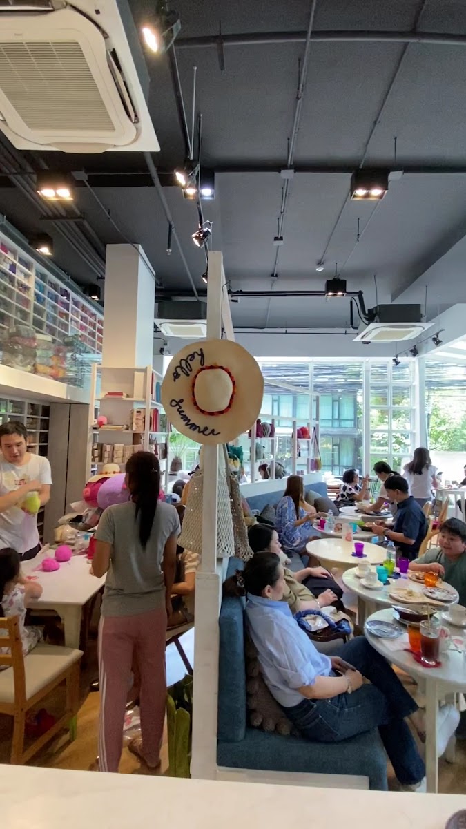 Bigknit Cafe