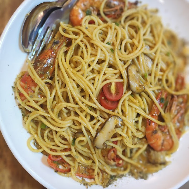Creamy Tom Yam Spaghetti