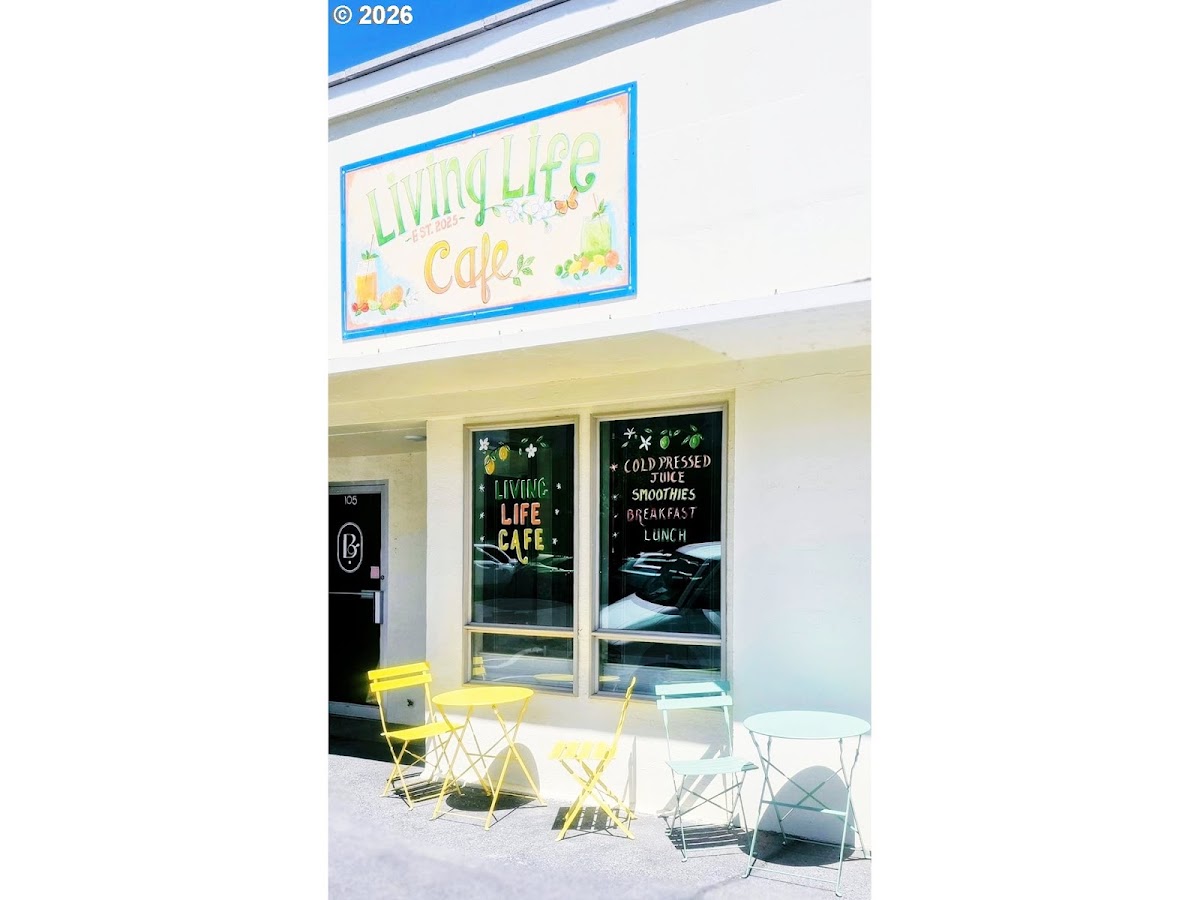 Living Life Cafe