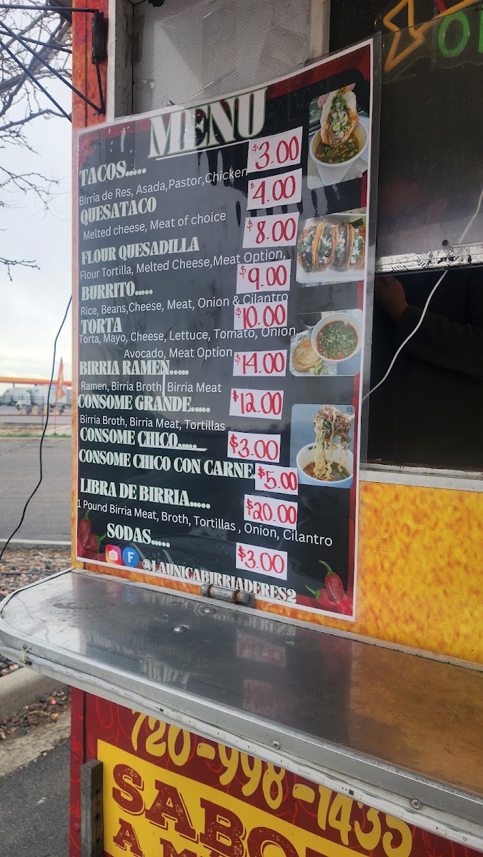 La Unica Birria de Res 2 menu board