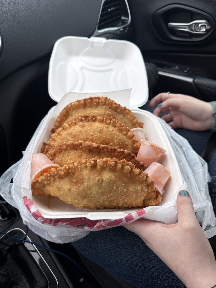 Fuze Eatery: Empanada House & Smoothie Bar