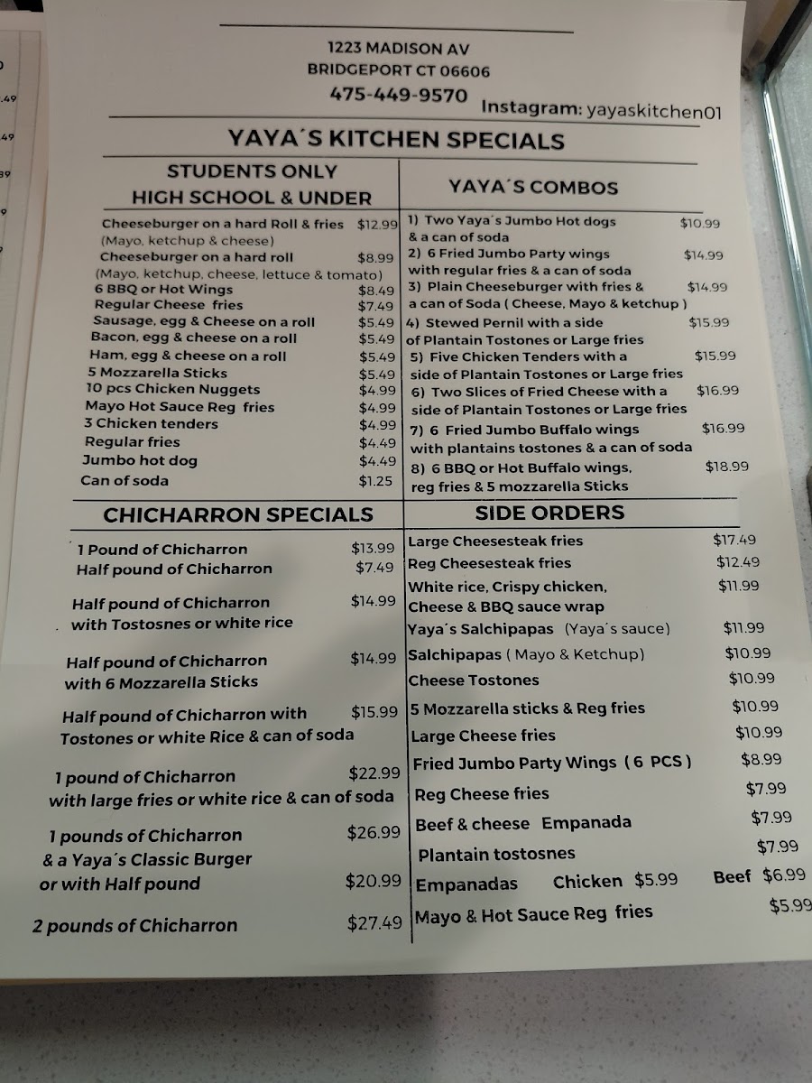 YAYA´S KITCHEN menu board