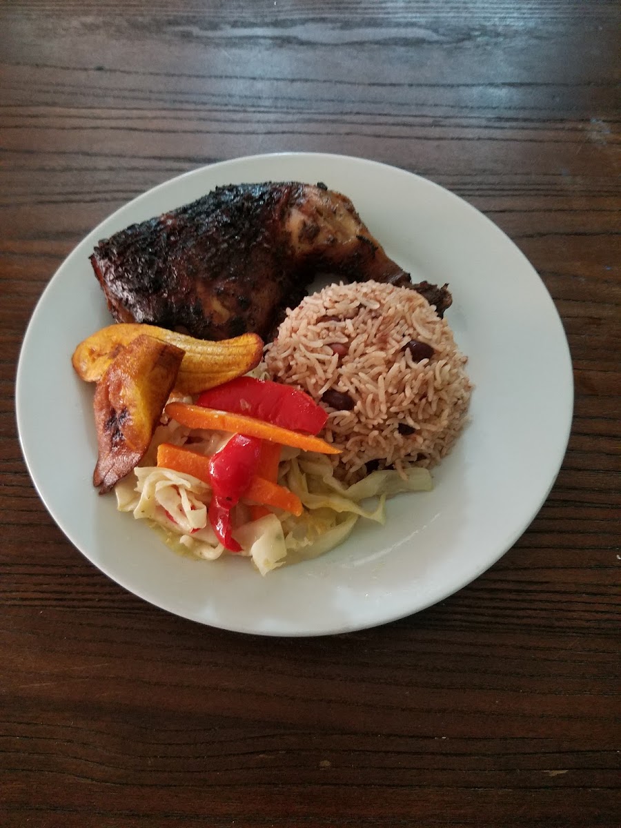4 Seasons Jerk Center