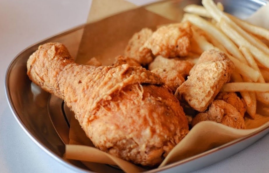 Louisiana Famous Fried Chicken on Lake Street