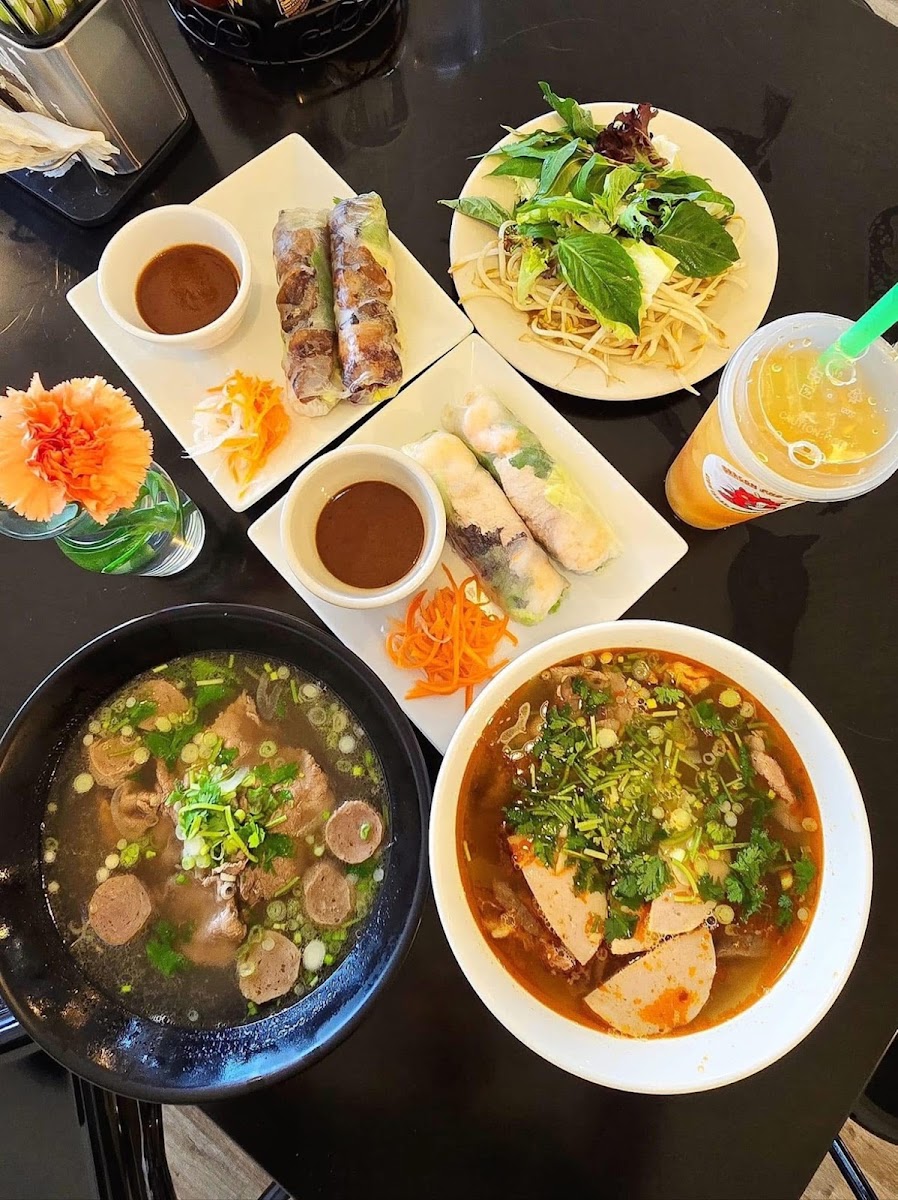 Dragon Pho & Boba