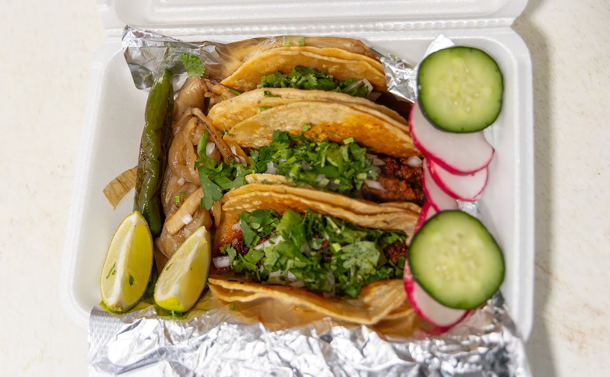La Feria Taco Truck