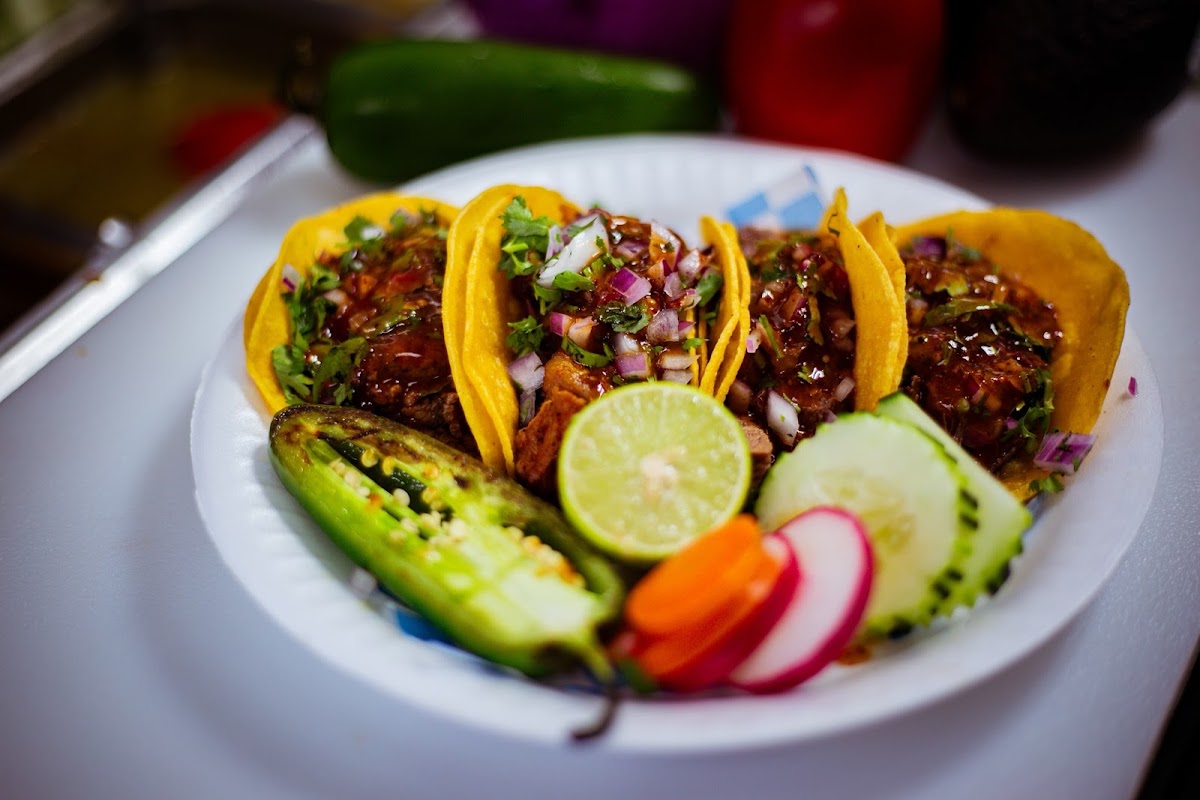 LA PIEDAD TACO TRUCK