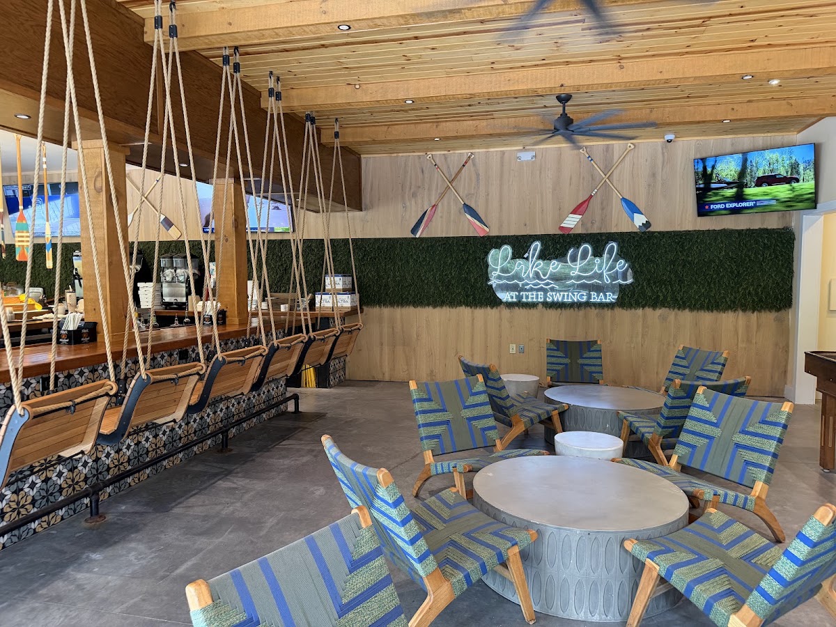 Max's Lakeside