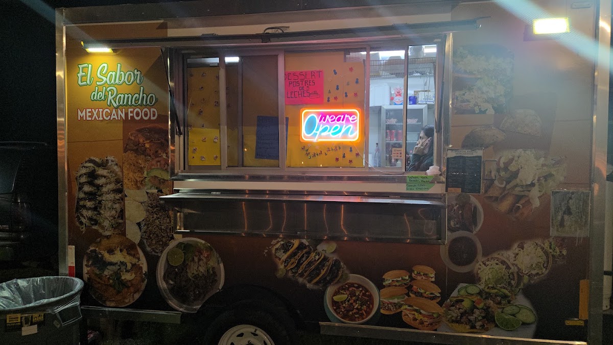 Golden Triangle Food Plaza