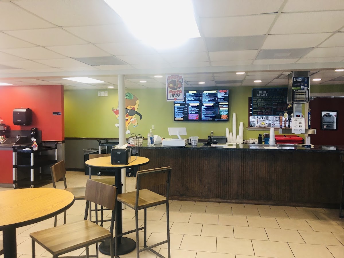 Huey P's Pizzeria and Daiquiris
