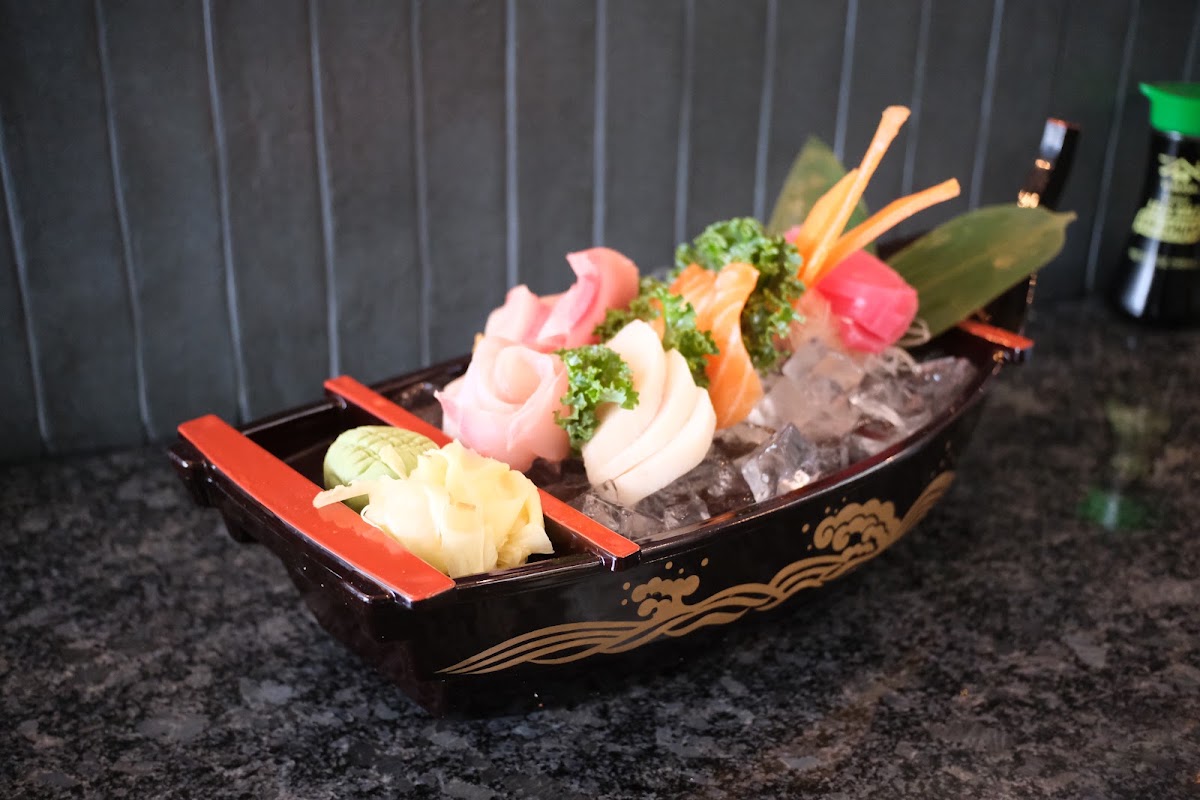 Takashi Hibachi & Sushi