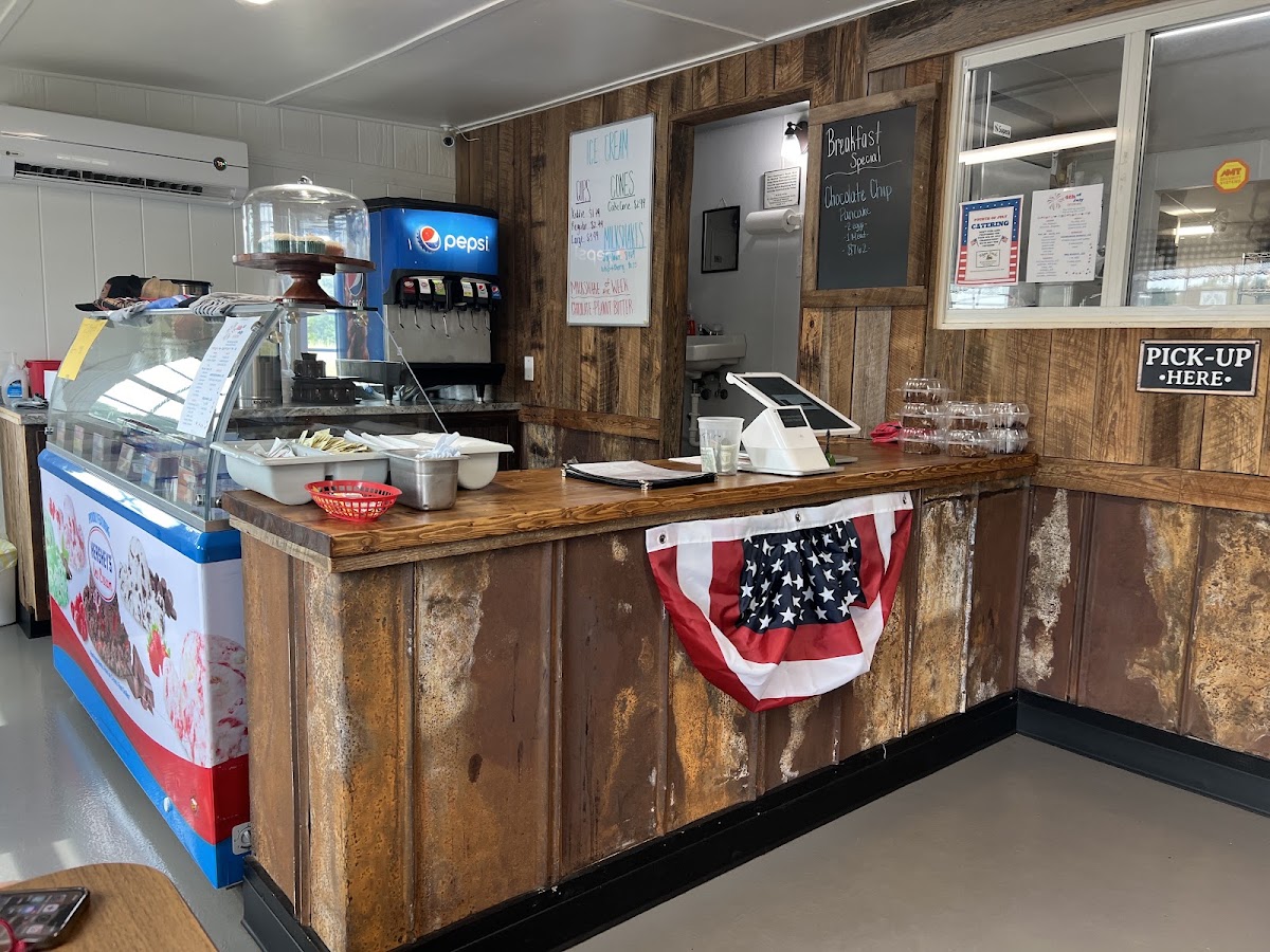 Wagon Tracks Restaurant