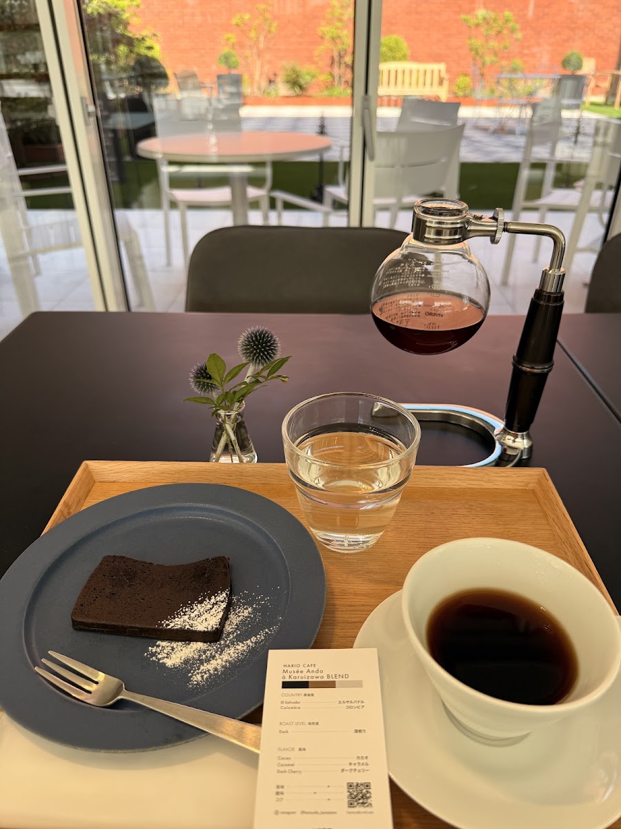 HARIO CAFE 軽井沢安東美術館店