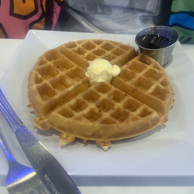 Waffle & Eggs
