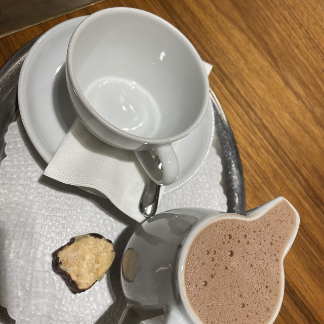 Hot Chocolate with Oatmilk