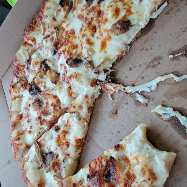 Alfredo Pizza