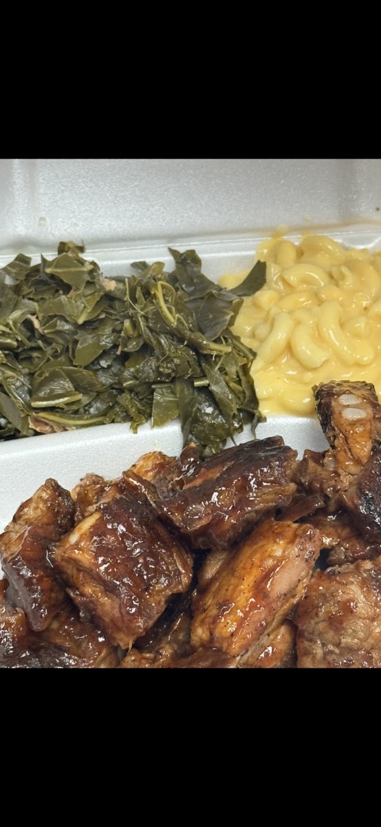 HAMP'S SMOKIN KITCHEN
