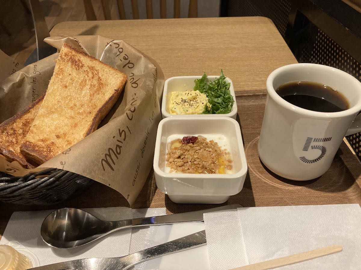 ５ Crossties Coffee