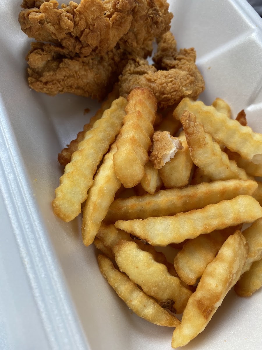 Guthrie’s Golden Fried Chicken Fingers
