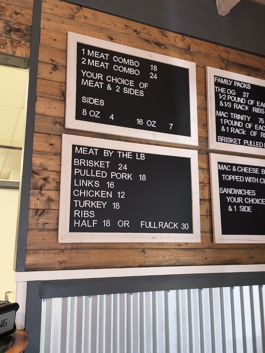 PAT E MAC’s BBQ & CATERING menu board