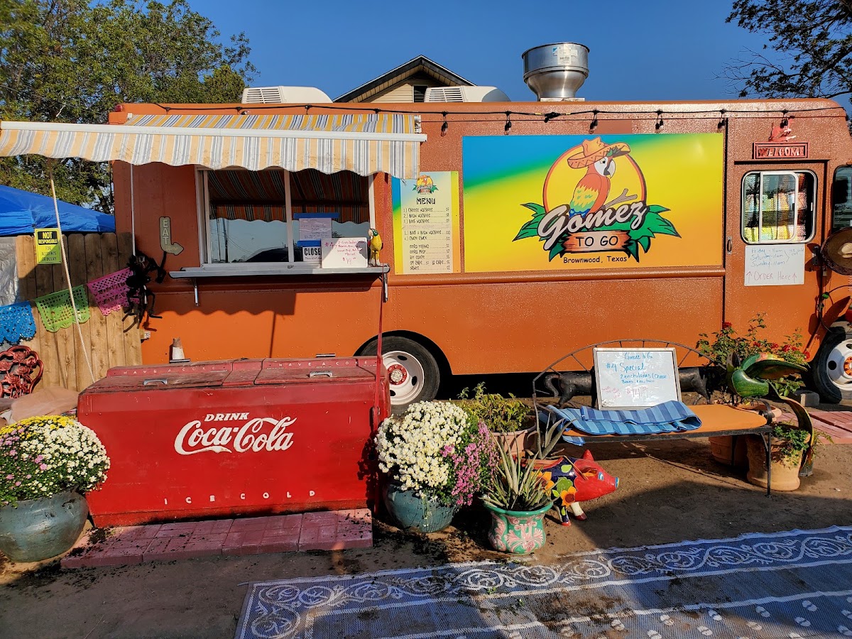 Gomez To Go , Food Truck