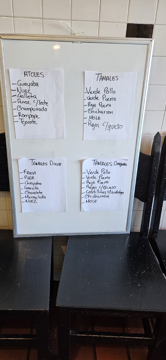 Antojitos Don Toño menu board
