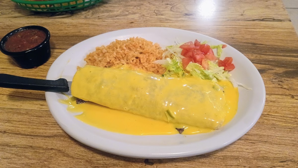 Los Tres Gallos Tex Mex Restaurant