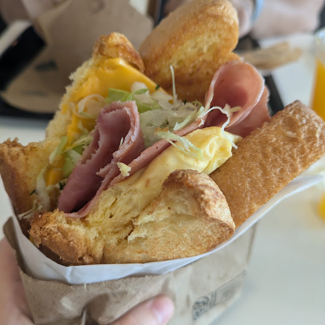Egglet Deluxe Sandwich