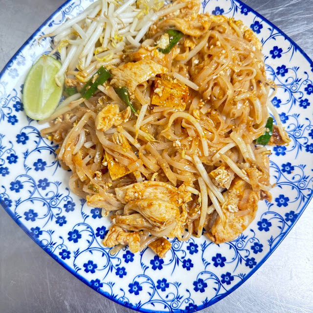 Chicken Pad Thai
