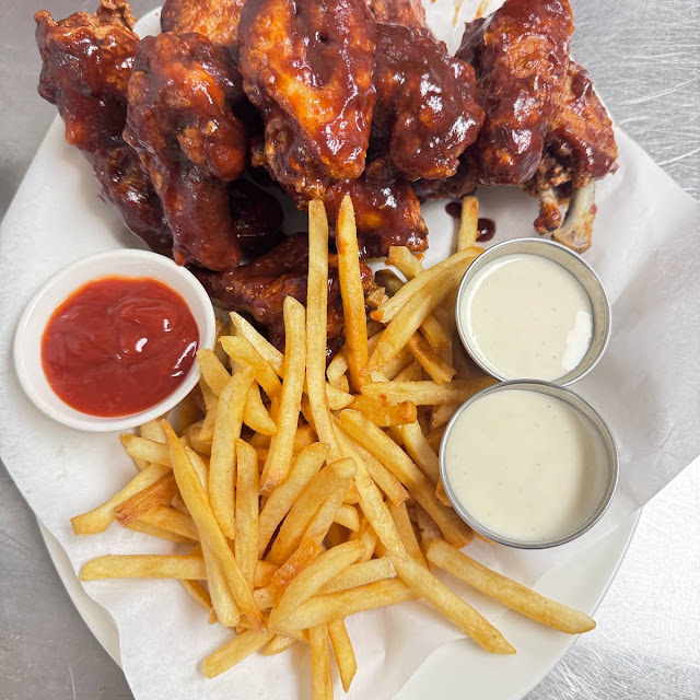 Chicken Wings with Fries 6pc
